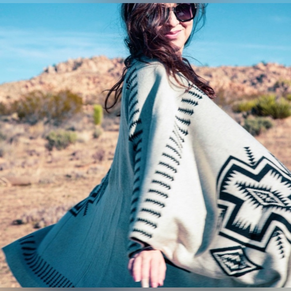 TRADING BLANKET SWEATER  OPEN CARDIGAN